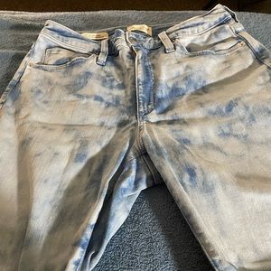 Ladies Acid Washed Jeans